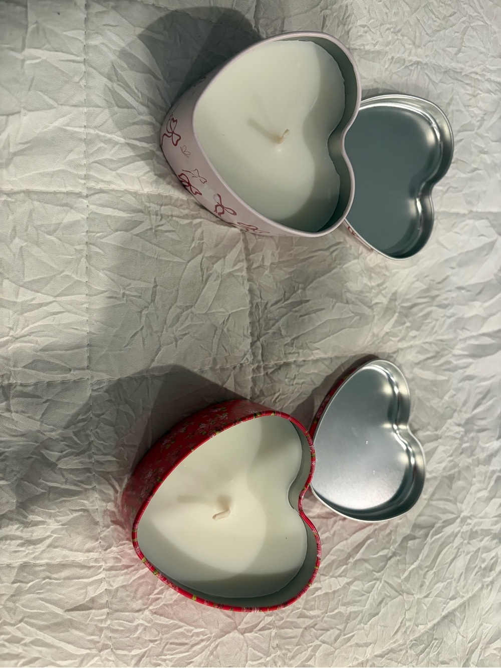 Heart-Shaped Tin Scented Candle - Pink and Red
